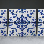 Indigo Azulejo azul portugués Lisboa decorativo<br><div class="desc">El índigo Azulejo Azul portugués Lisboa azulejos decorativos de cerámica son una hermosa y única incorporación a cualquier hogar. Un producto de alta calidad con una estética atemporal. El color azul de las baldosas se inspira en el azul índigo de los azulejos de Lisboa, aportando un toque de historia y...</div>