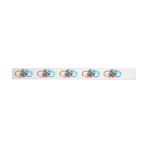 Infinidad brillante con la mariposa arcoiris