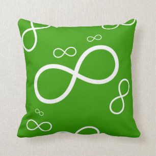 Infinito blanco en la almohada fresca verde del