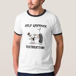 Instructor de la autodefensa de la camiseta el  