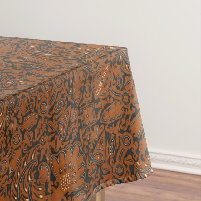 Intrincado mantel de Naranja y batik negro (In Situ)