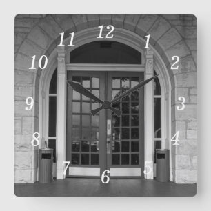 Introduzca Si Se Atreve Al Reloj De Pared De Escal