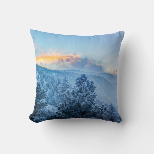 Invierno En El Cojín decorativo De Las Montañas (Anverso)