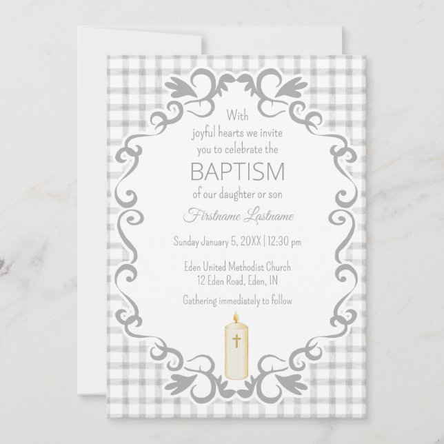 Invitación 020 Gris Niebla Scroll Gingham Cruz Vela Bautizo (Anverso)
