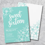 Invitación 16.ª fiesta de cumpleaños de 16 días de floral mod<br><div class="desc">16ª Verde azulada Blue Floral Sweet Dieciséis Aniversario de la Invitación. Una divertida pero elegante invitación a la fiesta de cumpleaños número 16 con brillantes líneas de flores turquesas o verde azuladas azules y blancas. Un patrón de flores juguetón enmarca una tipografía de escritura "dulce dieciséis" mezclada con un tipo...</div>