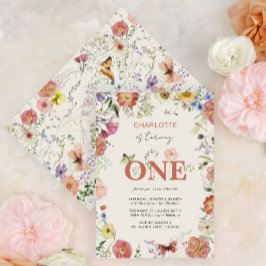 Invitación 1.ᵉʳ Cumpleaños Flores Presionadas Se Está Volvien