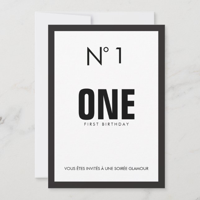 Invitación 1ra fiesta de cumpleaños del tema negro y blanco (Reverso)