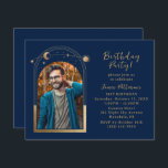 Invitación 21.ª Fiesta de cumpleaños Celestial Foto Luna de O<br><div class="desc">21ª Fiesta de cumpleaños Twenty One Twenty First Celestial Photo Blue Gold Sun Moon Stars Invitation Invita a las funciones de sol, luna y estrellas con un marco dorado sobre un fondo azul marino oscuro. Personalice editando el texto en los cuadros de texto proporcionados y agregando su foto favorita. FOTO...</div>