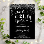 Invitación 21 Aniversario - Saludos A 21 Años De Plata Negra<br><div class="desc">Invitación al cumpleaños 21. ¡Saludos A 21 Años! Diseño elegante en blanco,  negro y plata. Incluye gafas de champán,  letra de guión y confeti de plata purpurina. Perfecto para una elegante fiesta de cumpleaños. Personaliza con tus propios detalles. Se puede personalizar para mostrar cualquier edad.</div>