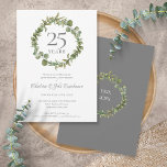 Invitación 25° Aniversario del Boda de Plata Vegetación Garla<br><div class="desc">Con un elegante huerto de vegetación floral en los bosques, esta invitación botánica para el 25º aniversario del boda de moda puede ser personalizada con su información especial de aniversario de plata. El reverso presenta una zona verde que enmarca tus fechas de aniversario en un elegante texto blanco sobre un...</div>