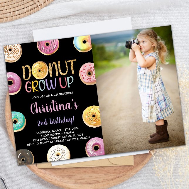 Invitación 2.ª Purpurina dorada Foto Donut Birthday (2nd Golden Glitter Photo Donut Birthday Invitation)