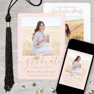 Invitación 2 Rubor Pink & Gold Script del Partido de Graduaci