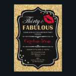 Invitación 30.º cumpleaños - Treinta Fabulosos Oro Negro Rojo<br><div class="desc">30.ª Invitación de cumpleaños. Elegante diseño blanco negro con falso oro purpurina. Incluye el beso de labios rojos,  el diseño y el tipo de letra del guión. Perfecto para una elegante fiesta de cumpleaños. ¡Treinta Fabuloso! Mándame un mensaje si necesitas más personalización.</div>