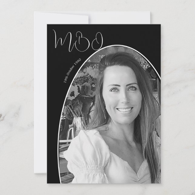 Invitación 30.º monograma elegante de foto blanca negra (Anverso)