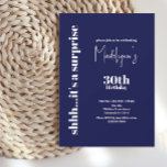 Invitación 30 Aniversario de la Marina Moderna<br><div class="desc">Diseño elegante,  sencillo y moderno de la marina y blanco de cumpleaños que se personaliza fácilmente con toda su información fiesta. Puede cambiar a cualquier año de nacimiento que desee.</div>