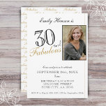 Invitación 30 años y fabuloso elegante guión de cumpleaños<br><div class="desc">30 y Fabulosa Invitación de cumpleaños con un guión elegante. Elegante invitación de fiesta de cumpleaños con fotos. El fabuloso patrón está en la parte trasera. Añade tu foto y personalizar el texto de la invitación. Ideal para la fiesta de cumpleaños de una mujer.</div>