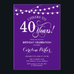 Invitación 40.º cumpleaños - Blanco morado<br><div class="desc">40.ª Invitación de cumpleaños. Diseño sencillo de color morado y blanco con luces de cadena de hadas y tipo de letra de guión. ¡Salud a 40 años! ¡Se puede personalizar en cualquier edad! Mándame un mensaje si necesitas más personalización.</div>