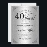 Invitación 40.º cumpleaños - Damasco plateado<br><div class="desc">40.ª Invitación de cumpleaños. Elegante diseño de imitación de plata vintage con patrón damasco. Caracteriza el tipo de letra del guión. ¡Salud a 40 años! ¡Se puede personalizar en cualquier edad! Mándame un mensaje si necesitas más personalización.</div>