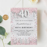 Invitación 40.º purpurina metalizado de plata de cumpleaños<br><div class="desc">Una invitación moderna,  elegante y glamurosa para un fiesta de 40 años. Un fondo falso plateado,  decorado con polvo rosa y falso purpurina plateado. Personalice y agregue su nombre y detalles del fiesta. El número 40 se escribe con un tipo de letra,  guión.</div>