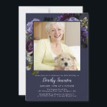 Invitación 50.ª festividad festividad Moody Purple Floral<br><div class="desc">Moody y misteriosos rosas y peonías púrpura marcan el tono de esta elegante fiesta de cumpleaños número 50. ¡El texto blanco realmente aparece! Formal pero con un giro moderno para la mujer que siempre ha tenido un sentido del estilo y ama las flores. Este elemento forma parte de la colección...</div>