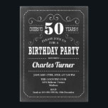 Invitación 50.ª Fiesta de Cumpleaños - Blanco Negro<br><div class="desc">50.ª Invitación a la fiesta de cumpleaños. Elegante diseño retro en blanco y negro con estampado de pizarra.</div>