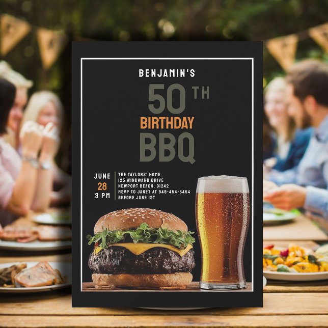 Invitación 50.ª fiesta de cumpleaños para hombres patio trase (backyard bbq men 50th birthday invitation black orange burger beer elegant modern classy chic)