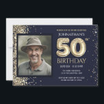 Invitación 50.ª fiesta de cumpleaños Purpurina de oro azul<br><div class="desc">Elegante frontera dorada Faux con brillantes detalles de confeti en la frontera superior. Todo el texto es ajustable y fácil de cambiar para sus propias necesidades fiestas. Gran diseño elegante de plantilla de 50 años. falso purpurina</div>