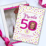 Invitación 50 años personalizado fotos confetti amarillo rosa<br><div class="desc">Luminosas y coloridas confetti al azar se cumplen 50 años de invitaciones sorpresa para fiestas. En rosa oscuro, rojo, coral, amarillo dorado y amarillo sobre blanco. Añade tu propia foto de tu chica de cumpleaños en el centro del 0 en 50 y una foto de tamaño completo al revés (ideal...</div>