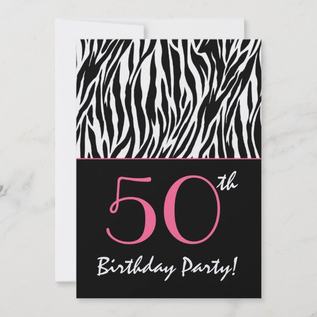 Invitación 50 años Zebra estampadas en blanco negro con rosa (Anverso)