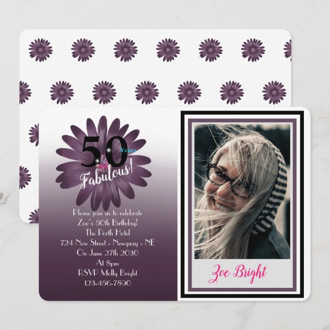 Invitación 50 y fabulosa, divertida margarita morada con purp (Anverso / Reverso)