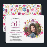 Invitación 50 y fabulosa fiesta de cumpleaños floral acuarela<br><div class="desc">50 y Fabuloso bonito moderna floral acuarela botánica floral alrededor de la foto del chica de cumpleaños. El reverso presenta un patrón de floración que se puede comparar. Cambiar la foto,  los detalles e incluso la edad a personalizar. Crédito de la foto: Photography © Storytree Studios,  Stanford,  CA</div>