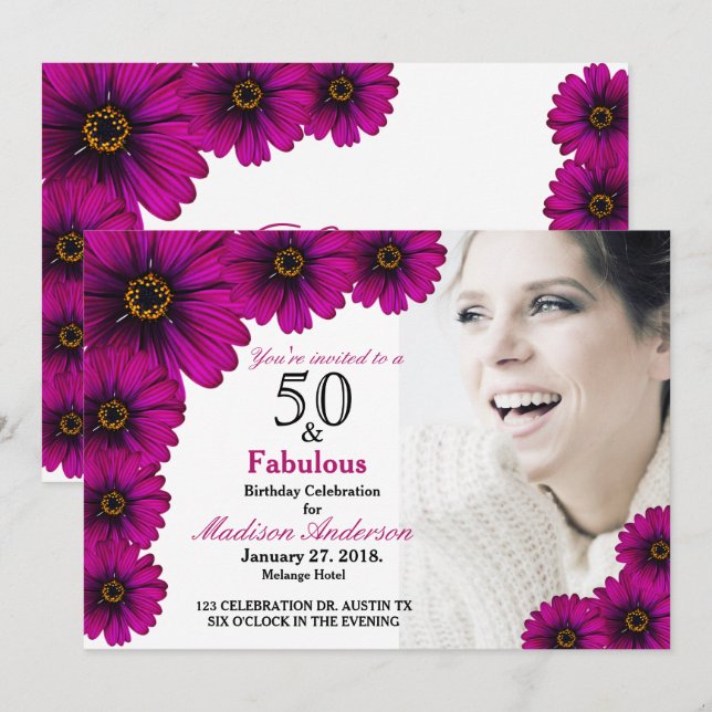 Invitación 50 y fabuloso morado Floral 50 cumpleaños fotográf (Anverso / Reverso)