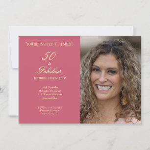 Invitación 50 y Fabuloso Rosa Script Elegante Foto