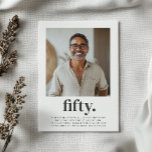 Invitación 550.ª foto cuadrada Cumpleaños<br><div class="desc">¡Marque su cumpleaños con sofisticación usando esta moderna plantilla de Invitación de cumpleaños número 50 para hombres! Con un espacio de personalizable para tu propia foto y la palabra audaz "cincuenta" este diseño elegante es perfecto para celebrar con estilo. Fácil de personalizar, esta invitación le permite crear una manera única...</div>