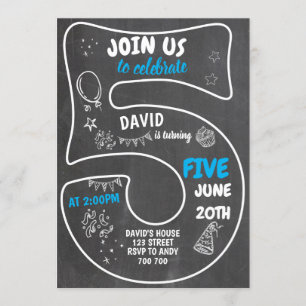Invitación 5.º Nacimiento de Chalkboard Número Azul