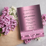 Invitación 60.ª fiesta de cumpleaños purpurina morado burdeos<br><div class="desc">Una invitación moderna, elegante y glamurosa para una fiesta de cumpleaños número 60 de la mujer. Un fondo de color morado morado, burdeos y metálico con un elegante arco violeta y rosa, cinta adhesiva y brillo. El nombre está escrito con un guión moderno de estilo con letras de color negro....</div>