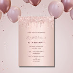 Invitación 60.ª fiesta de cumpleaños rosa oro purpurina goteo<br><div class="desc">Una invitación moderna, elegante y glamurosa para una fiesta de cumpleaños número 60 de la mujer. Un rosa falso de fondo metálico dorado con un elegante goteo rosa de purpurina dorado, pinta goteo. El nombre está escrito con un guión moderno de estilo con letras de color rosa oscuro y dorado....</div>