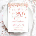 Invitación 60 Aniversario - Saludos A 60 Años De Blanco Oro R<br><div class="desc">60.ª Invitación de cumpleaños. ¡Salud A 60 Años! Elegante diseño de oro blanco y rosa. Incluye gafas de champán,  letra de guión y confeti. Perfecto para una elegante fiesta de cumpleaños. Personaliza con tus propios detalles. Se puede personalizar para mostrar cualquier edad.</div>