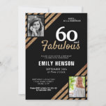 Invitación 60 y Fabulous Gold Purpurina 2 Photo 60th Birthday<br><div class="desc">60 y Fabulous Gold Purpurina 2 Photo 60th Birthday Surprise Party Invitación. Moderna y elegante invitación de cumpleaños negra y falsa purpurina para ella. Añade tus fotos - puedes usar una foto antigua y una nueva. Puede cambiar todo el texto.</div>