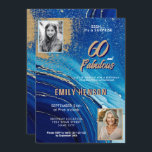 Invitación 60 y Fabulous Marble Purpurina 2 Photo Birthday<br><div class="desc">60 y Fabulous Gold Purpurina Blue Marble 2 Foto Sorpresa 60th Invitation. Celebre un hito de estilo con esta glamorosa invitación de cumpleaños "60 y Fabulous", que presenta impactantes acentos purpurinas de oro, elegante fondo de mármol azul y espacio para dos fotos personalizadas. Perfecto para honrar a una fabulosa mujer...</div>