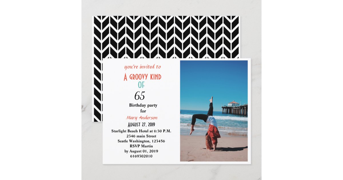 Invitación 65 cumpleaños Un tipo groovy de Invitat de 65 años | Zazzle.es