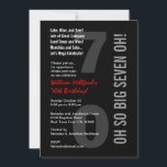 Invitación 70º cumpleaños moderno rojo negro SIETE OH! W816<br><div class="desc">Este moderno diseño en negro, plata, rojo y blanco es una manera elegante de invitar a sus huéspedes a una fiesta de 70 años. Todo el texto es totalmente personalizable. Puede cambiar el color de fondo o el de texto para un aspecto diferente. Recomiendo el papel metálico de color hielo...</div>