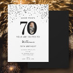 Invitación 70.ª fiesta de cumpleaños: 70 fotos modernas<br><div class="desc">Una hermosa manera de invitar a sus invitados a su fiesta de cumpleaños. Una minimalista invitación a la fiesta de cumpleaños número 70 en blanco y negro. ¡personalizar el texto y la foto y hazlo suyo! ¡personalizar el número que se adapte a tu edad!</div>