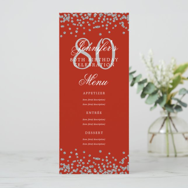 Invitación 80.ª Fiesta de Cumpleaños Menú Plata Confetti Rojo (Anverso de pie)