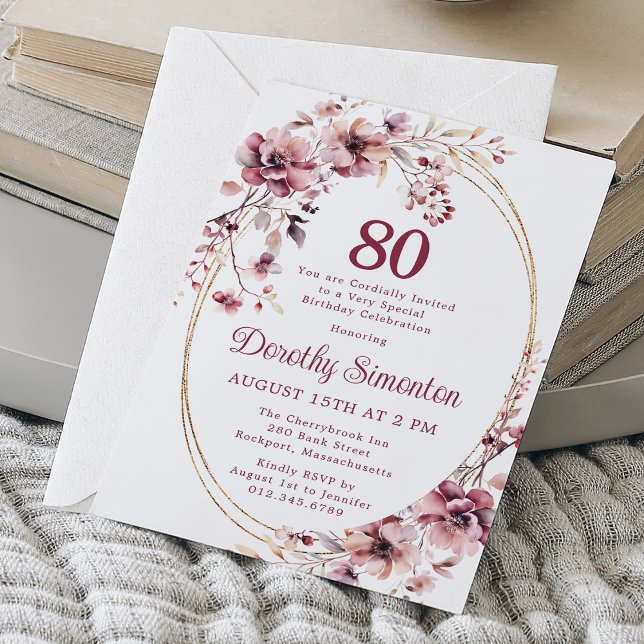 Invitación 80.º cumpleaños Burgundy Rubor Flor silvestre rosa (Subido por el creador)