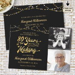 Invitación 80 AÑOS DE NACIMIENTO Oro Negro<br><div class="desc">Invite a los huéspedes a una fiesta de cumpleaños 80 AÑOS EN EL HOTEL, con estas festivas invitaciones en negro y oro, con un diseño de título de tipografía retro, luces de cuerda y personalizadas con 2 fotos (quizás use las fotos de luego y ahora para un recuerdo memorable). PUNTO...</div>