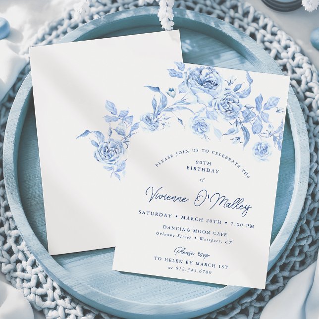 Invitación 90.ª fiesta de cumpleaños Dusty Blue Floral (Subido por el creador)
