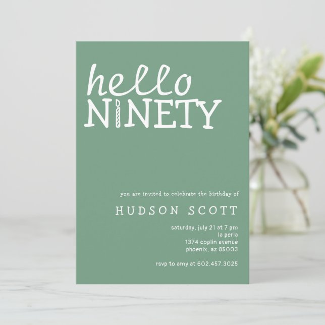 Invitación 90.ª fiesta de cumpleaños para adultos Hello Ninet (Anverso de pie)