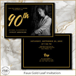 Invitación 90.º cumpleaños elegante foto Black Faux Gold Leaf