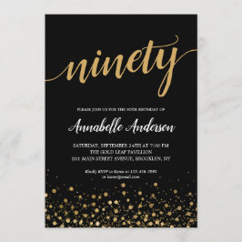 Invitación 90.º cumpleaños elegante guión de confetti de oro 